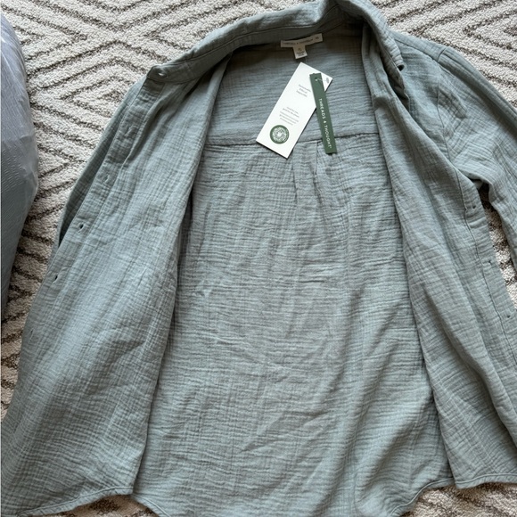 Thread for Thought gray blue button up shirt - Picture 4 of 4